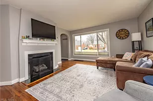 388 Crestwood Ave, Wadsworth, OH 44281 - Photo 4