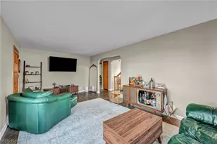 260 Prairie Dr, Akron, OH 44312 - Photo 8