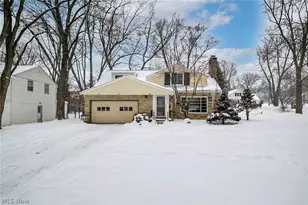 1531 Burlington Rd, Loveland, OH 44118 - Photo 1