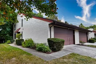 32623 Jefferson Dr, Solon, OH 44139 - Photo 2