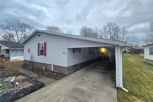 129 Highland Dr, Hiram, OH 44234 - Photo 2