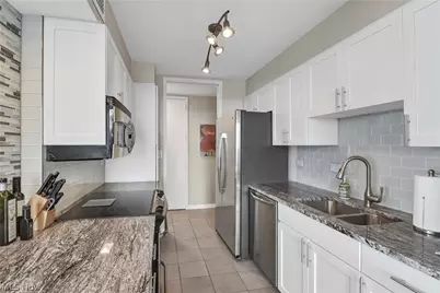 12700 Lake Avenue #2602, Oakwood, OH 44107 - Photo 16