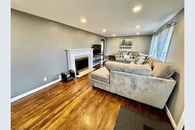 1068 Ivy Street NW, North Canton, OH 44720 - Photo 6