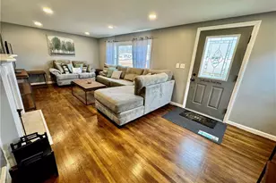 1068 Ivy St NW, North Canton, OH 44720 - Photo 8