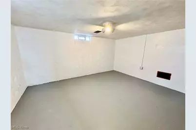 1068 Ivy Street NW, North Canton, OH 44720 - Photo 20