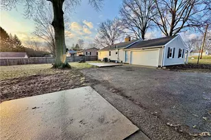 1068 Ivy St NW, North Canton, OH 44720 - Photo 26