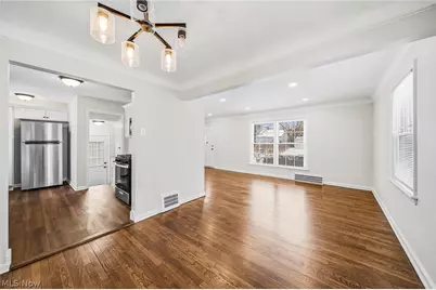 291 E 204th Street, Euclid, OH 44123 - Photo 6