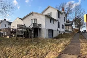 202 Walton Ave, Barnesville, OH 43713 - Photo 4