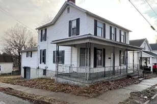 202 Walton Ave, Barnesville, OH 43713 - Photo 2