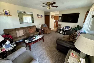 807 Carlisle St, Belpre, OH 45714 - Photo 2