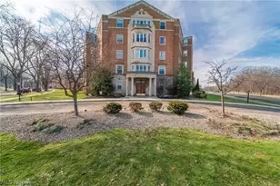 13800 Fairhill Rd, Loveland, OH 44120 - Photo 2