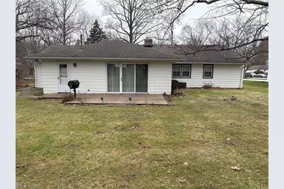 2265 Country Club Drive, Wickliffe, OH 44092 - Photo 2