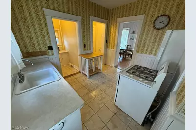 148 North Avenue NW, New Philadelphia, OH 44663 - Photo 4