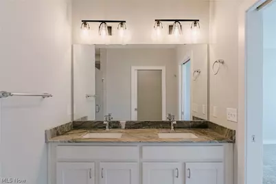 11208 N Park Place, Loveland, OH 44104 - Photo 16