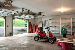 300 Eastlawn Cir, Zanesville, OH 43701 - Photo 40