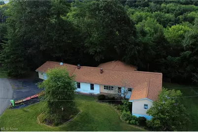 300 Eastlawn Circle, Zanesville, OH 43701 - Photo 2