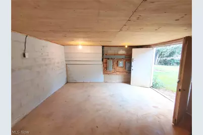 300 Eastlawn Circle, Zanesville, OH 43701 - Photo 38