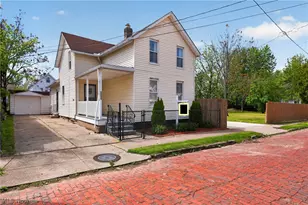 3346 W 59th Pl, Loveland, OH 44102 - Photo 2