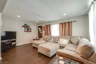 6276 Apple St, Louisville, OH 44641 - Photo 6