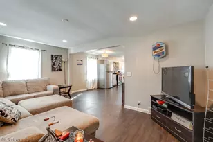 6276 Apple St, Louisville, OH 44641 - Photo 2