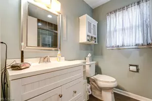 6276 Apple St, Louisville, OH 44641 - Photo 12