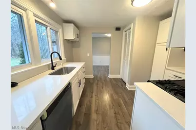 764 Irving Park Boulevard, Sheffield Lake, OH 44054 - Photo 8