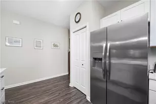 238 Silver Spg Cir, Elyria, OH 44035 - Photo 10