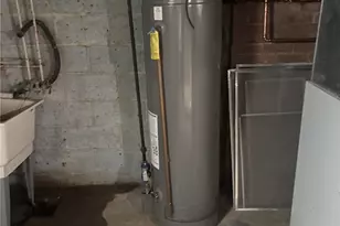 450 Kenwood Dr, Euclid, OH 44123 - Photo 16