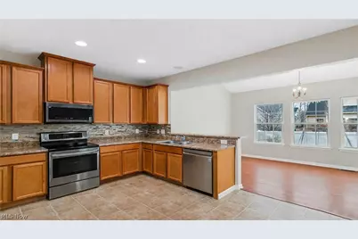 38446 Foxglen Avenue, Avon, OH 44011 - Photo 6