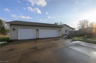 6840 Akron Ave NW, Canal Fulton, OH 44614 - Photo 2