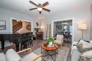 157 E Ohio Ave, Sebring, OH 44672 - Photo 8