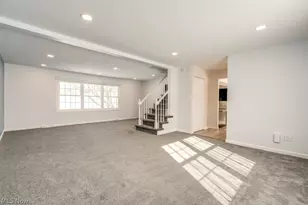 9408 Fairfield Dr, Twinsburg, OH 44087 - Photo 1