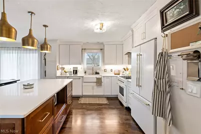 5642 Grand Place, Willoughby, OH 44094 - Photo 2