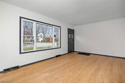 897 Livermore Lane, Elyria, OH 44035 - Photo 2