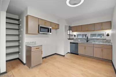 897 Livermore Lane, Elyria, OH 44035 - Photo 6
