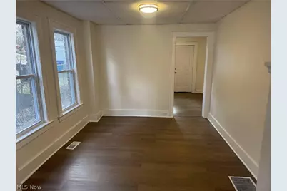 3242 Sycamore Road #Left Side, Cleveland Heights, OH 44118 - Photo 6