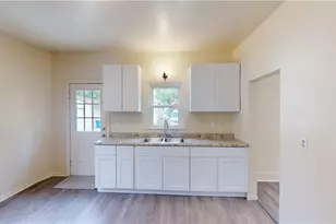 210 Perry St, Struthers, OH 44471 - Photo 8