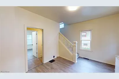 210 Perry Street #Front, Struthers, OH 44471 - Photo 10