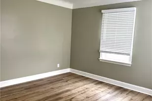 427 E 275th St, Euclid, OH 44132 - Photo 6
