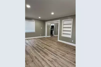 427 E 275 Street, Euclid, OH 44132 - Photo 18