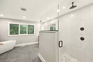 38080 Berkeley Ave, Moreland Hills, OH 44022 - Photo 24