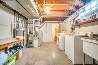 13458 Theeland Avenue NW, Uniontown, OH 44685 - Photo 28