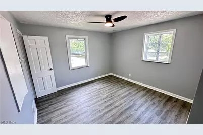 21000 Crystal Avenue, Euclid, OH 44123 - Photo 10