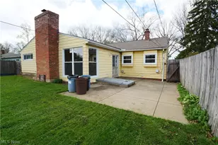 6751 Oakwood Rd, Parma Heights, OH 44130 - Photo 32