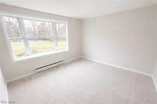 18832 Maplewood Ln, Chagrin Falls, OH 44023 - Photo 10