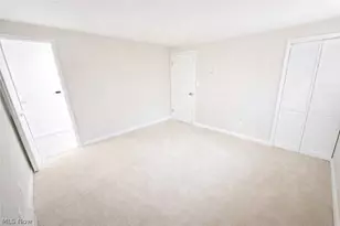 18832 Maplewood Ln, Chagrin Falls, OH 44023 - Photo 8