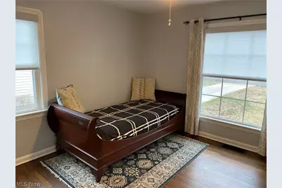 1547 Sunview Road, Lyndhurst, OH 44124 - Photo 12
