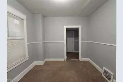 909 Bradshaw Avenue, East Liverpool, OH 43920 - Photo 8