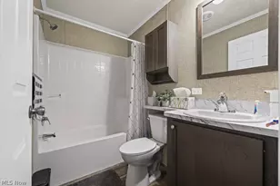 7 Michael Dr, Olmsted Twp, OH 44138 - Photo 10