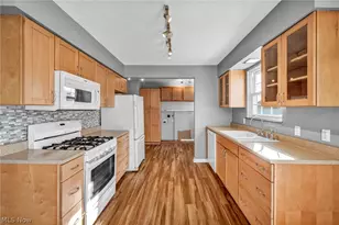 242 Jackson St, Jefferson, OH 44047 - Photo 12